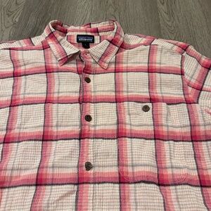 Men's Patagonia A/C SS‎ Lightweight Button Down Shirt Men’s Large Pink Plaid